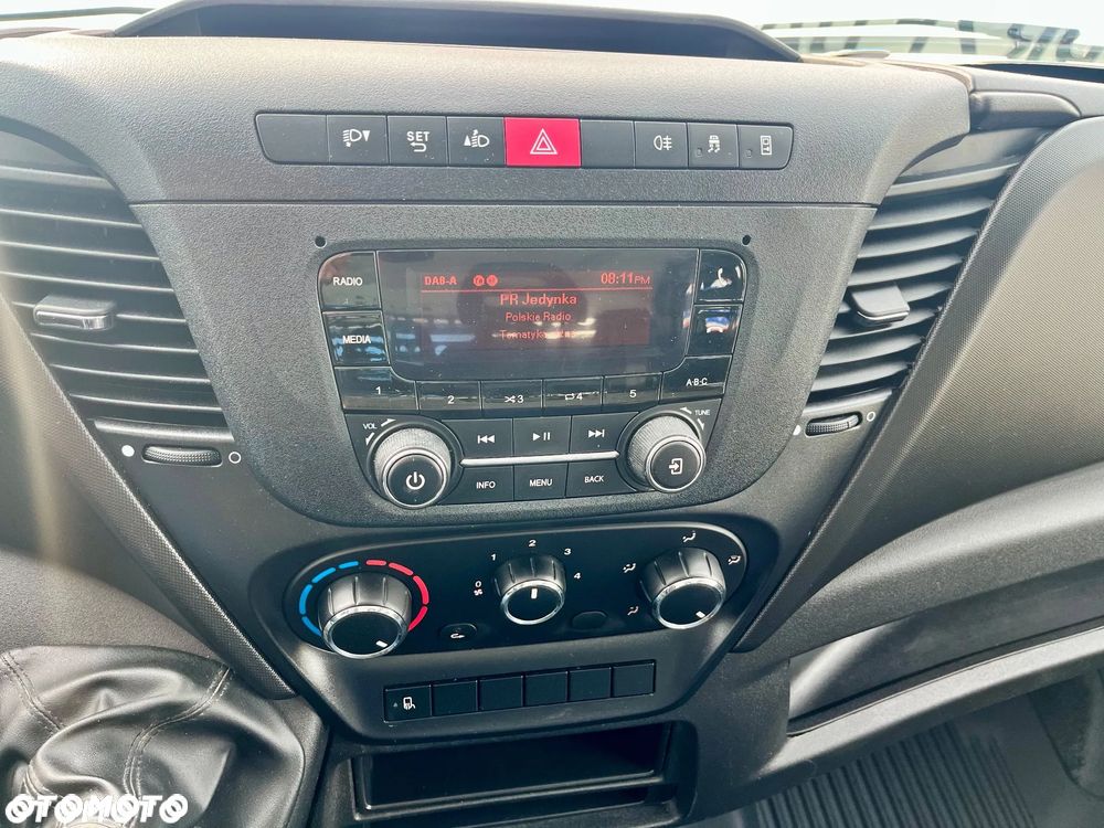 Iveco Iveco Daily 35-140 2018 Rok Doka 7 Osób Kiper - 16