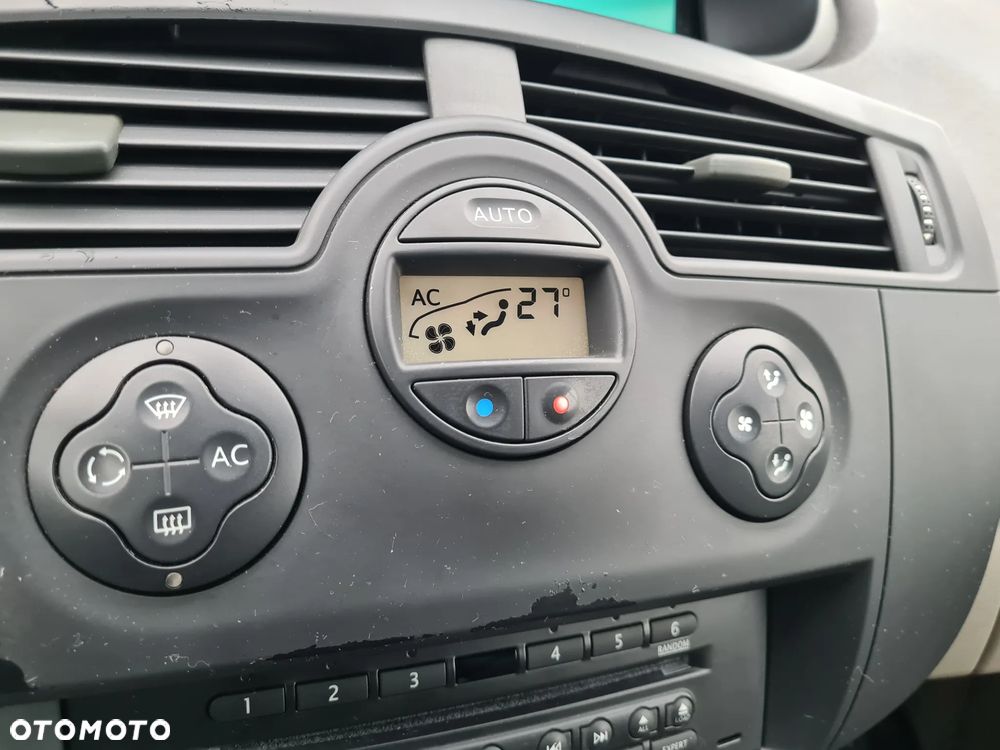 Renault Scenic 2.0 16V Privilege - 27