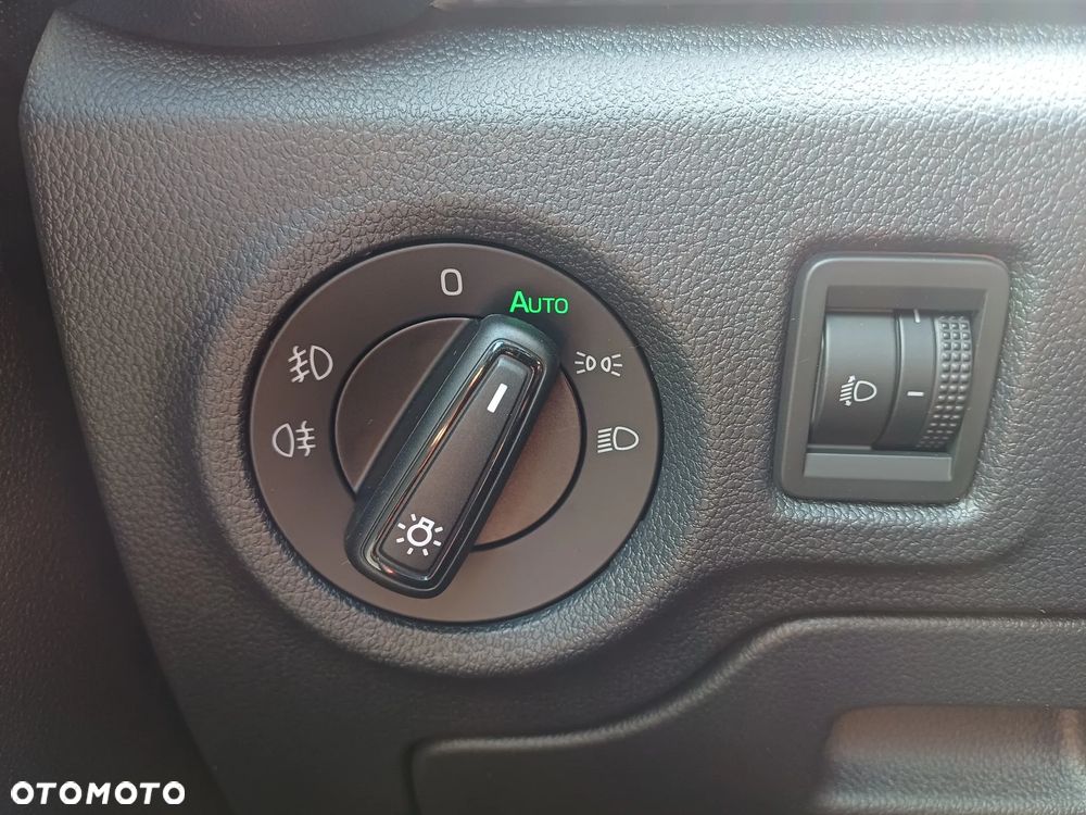 Skoda Fabia 1.5 TSI Monte Carlo DSG - 17