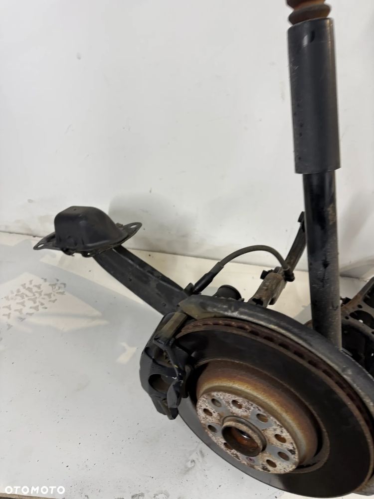 ZWROTNICA WAHACZ LEWY LEWA TYŁ 3C0505435G AUDI Q3 8U TIGUAN SUPERB II YETI 4X4 - 2