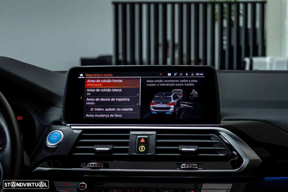 BMW iX3 Inspiring - 35