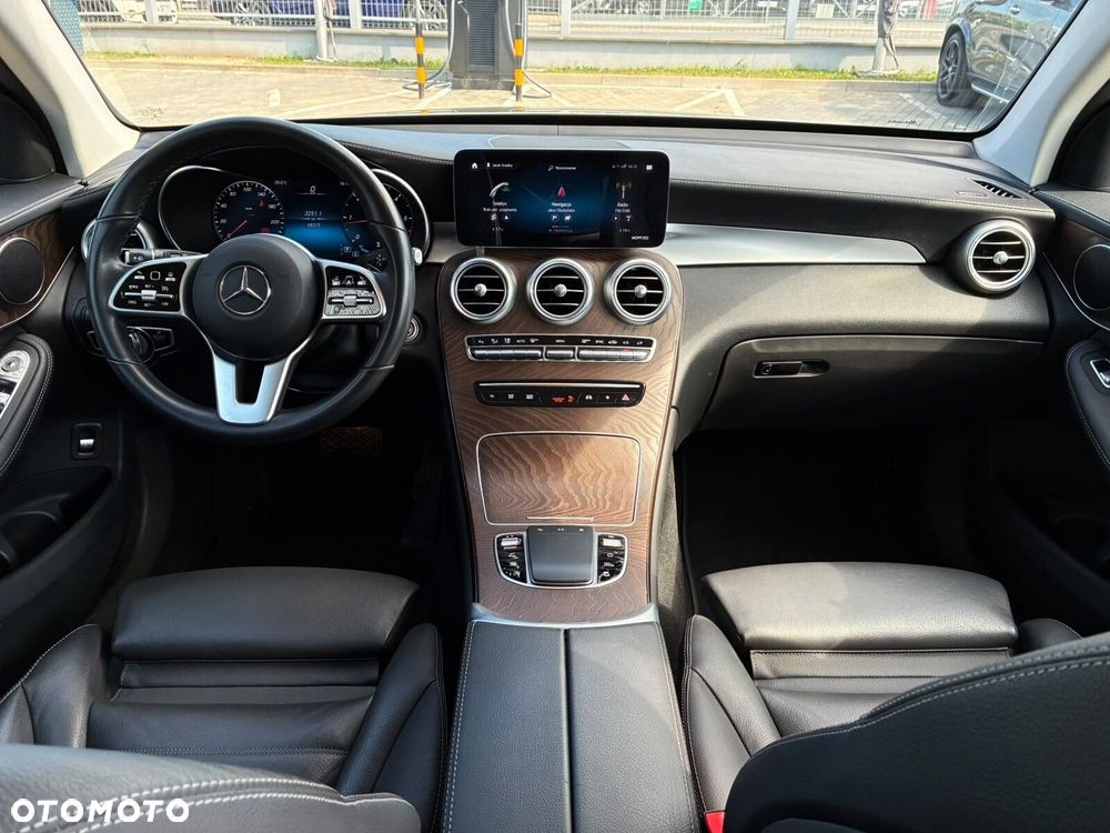 Mercedes-Benz GLC - 9