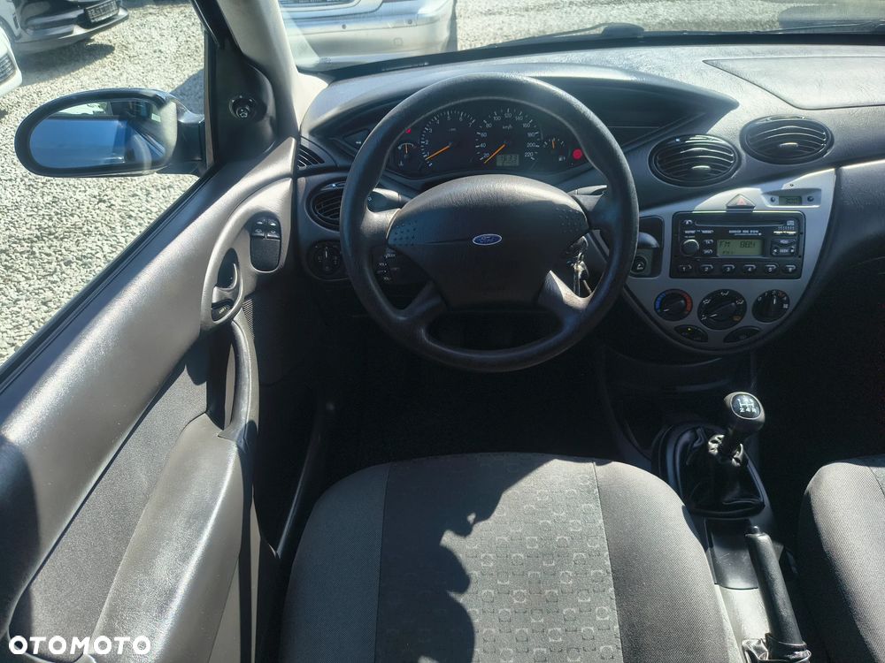 Ford Focus Ambiente - 23