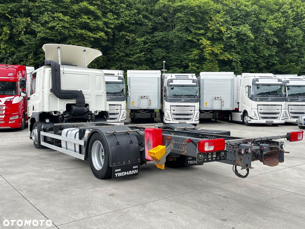 DAF CF 370 2015 // Kabina sypialna // Rama do zabudowy - Laweta // Blokada mostu // Manual // Cały na poduszkach ! - 6