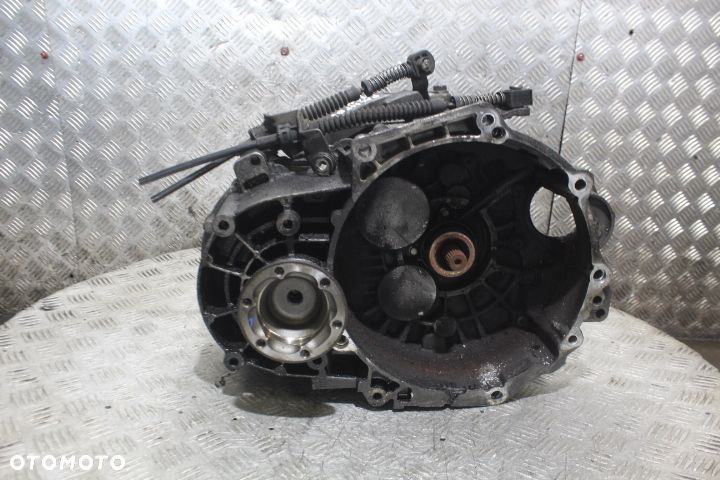 SKRZYNIA BIEGÓW 6 BIEGOWA PASSAT B6 2.0TDI JMA - 1