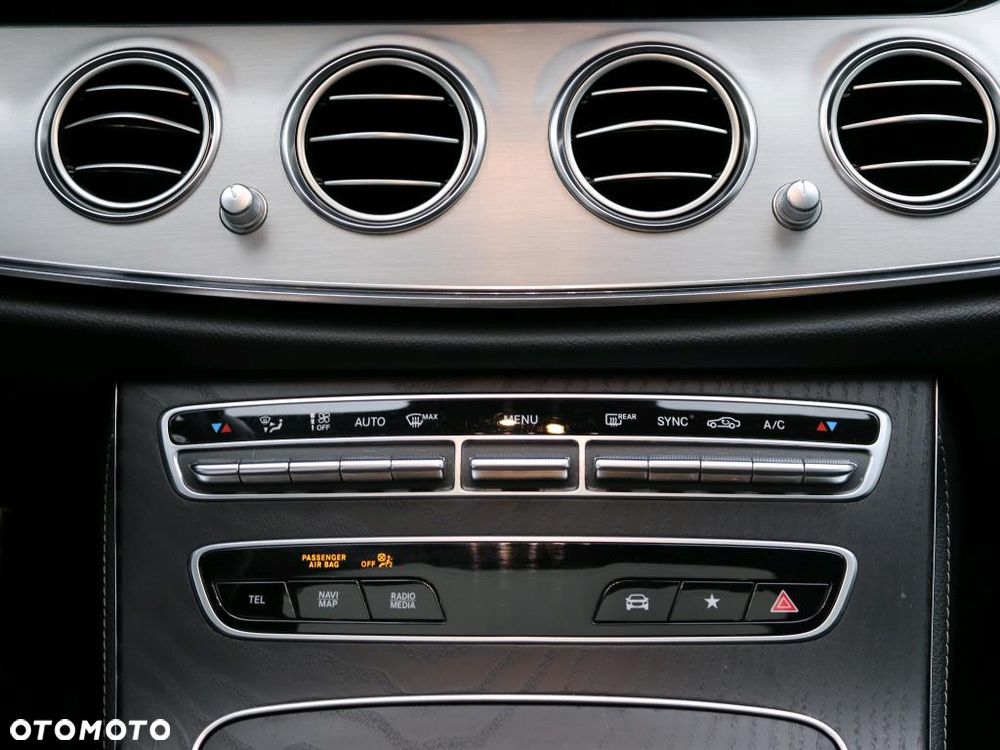 Mercedes-Benz Klasa E 200 9G-TRONIC AMG Line - 14