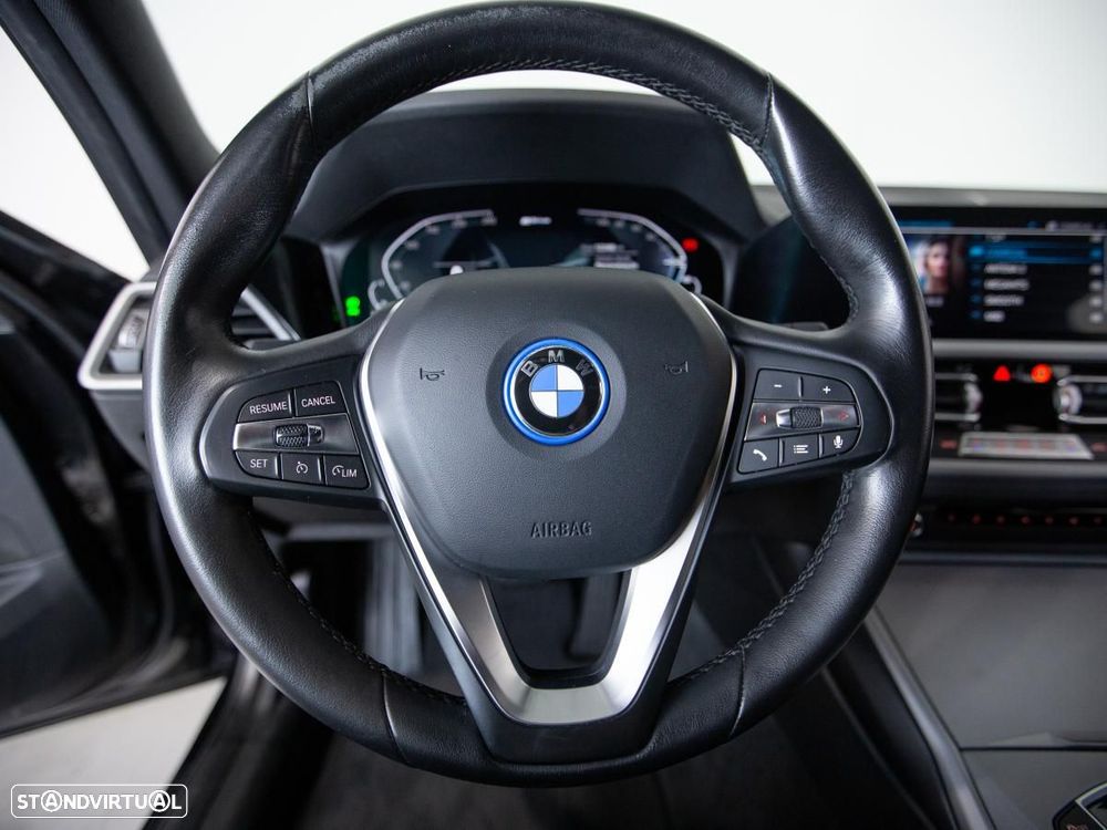 BMW 320 e Touring Corporate Edition Auto - 16