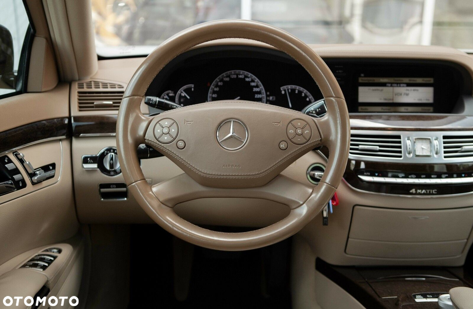 Mercedes-Benz Klasa S 350 BlueTec L 4-Matic - 23