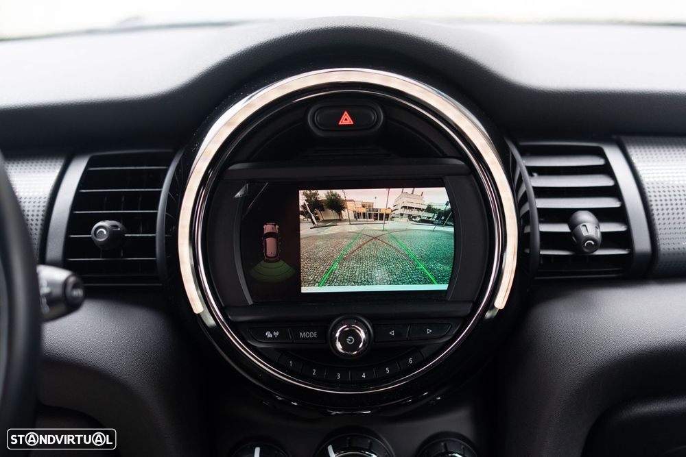 MINI 5 Portas Cooper Premium JCW Auto - 34
