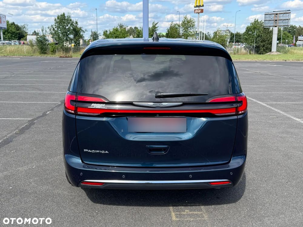 Chrysler Pacifica - 5