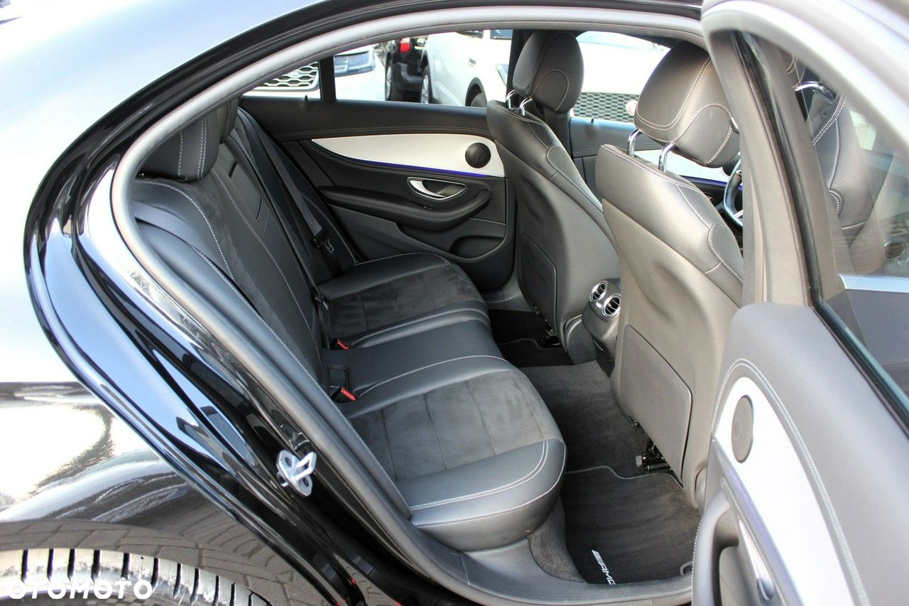 Mercedes-Benz Klasa E 220 d 4-Matic AMG/Avantgarde - 9