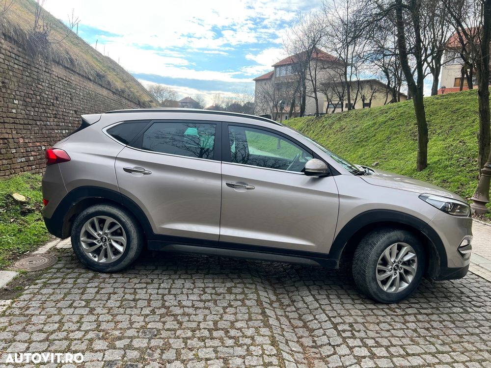 Hyundai Tucson blue 1.7 CRDi 2WD Advantage - 21