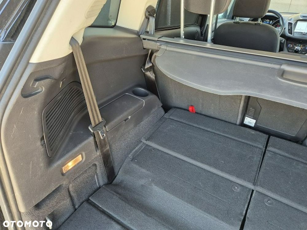Ford Grand C-MAX - 22