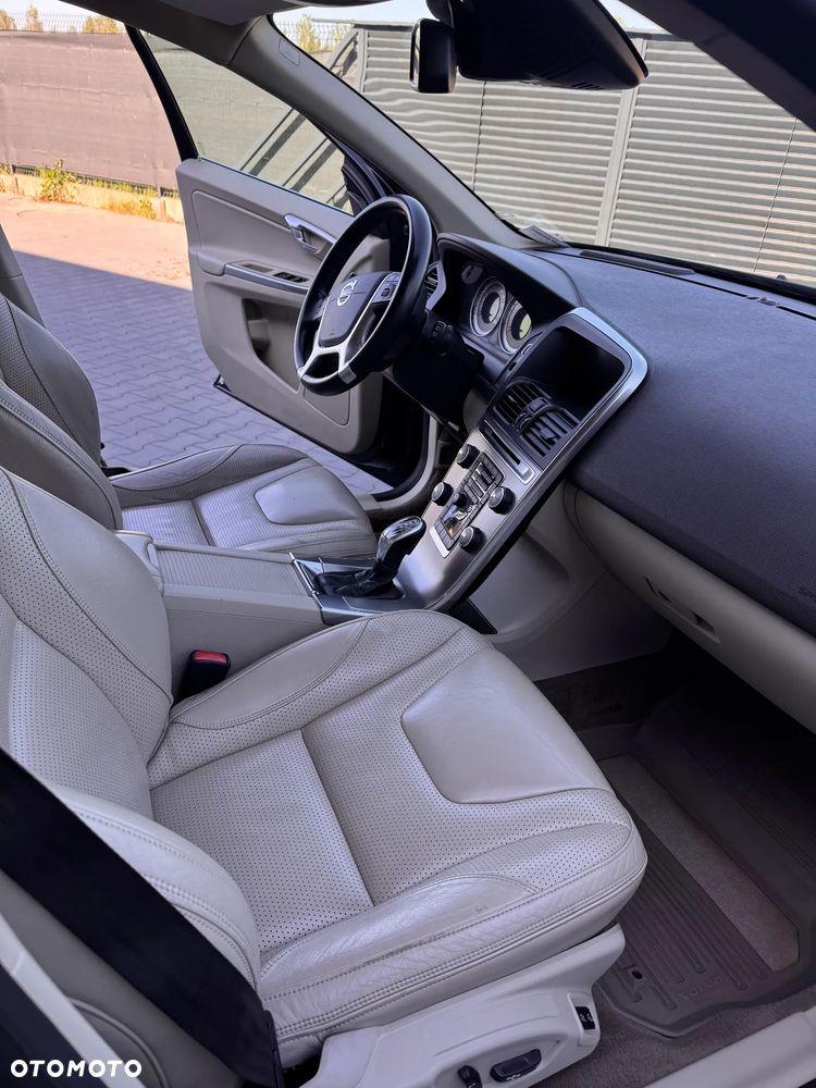 Volvo XC 60 T5 Summum - 10