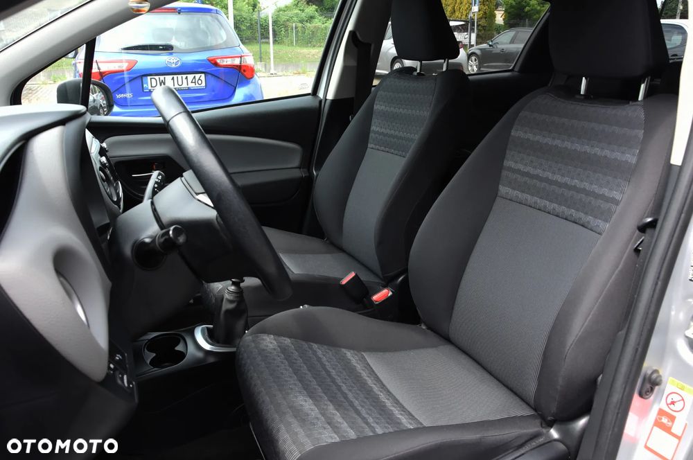 Toyota Yaris - 12