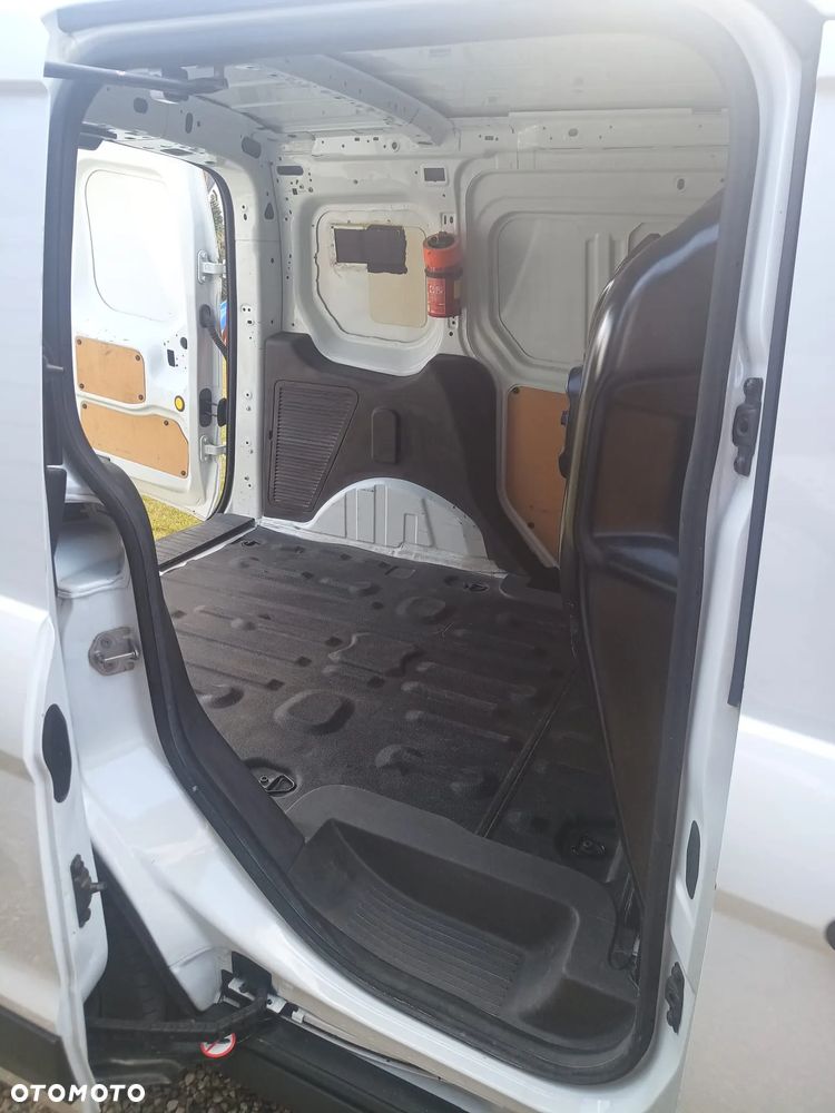 Ford Transit Connect - 8