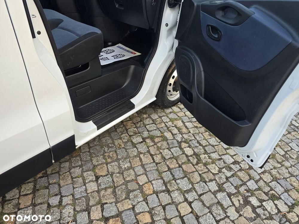 Opel Vivaro - 30