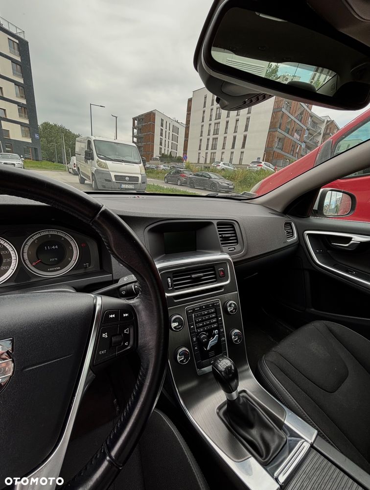 Volvo S60 D3 Momentum - 28