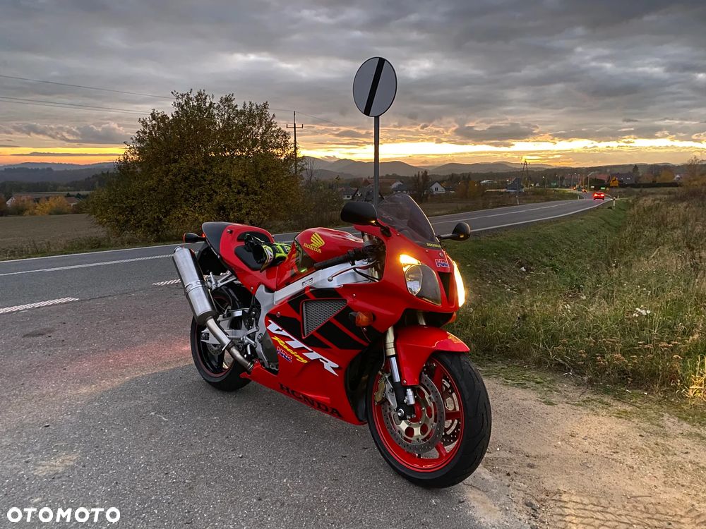 Honda VTR - 27