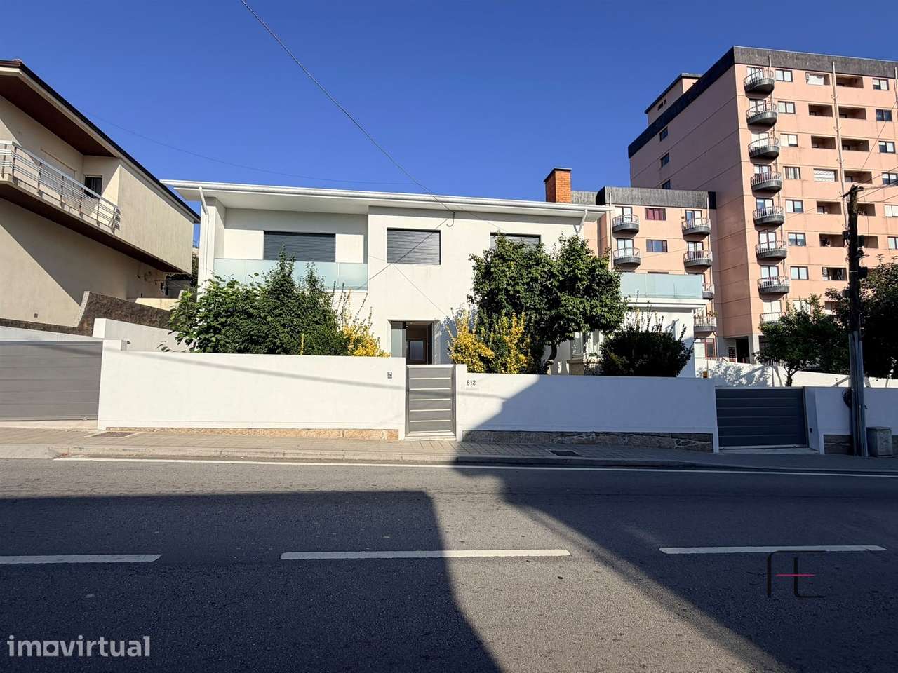 Moradia Isolada T5 Venda em Baguim do Monte (Rio Tinto),Gondomar - Grande imagem: 2/31