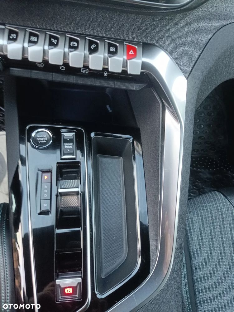 Peugeot 3008 1.5 BlueHDi Allure Pack S&S EAT8 - 18