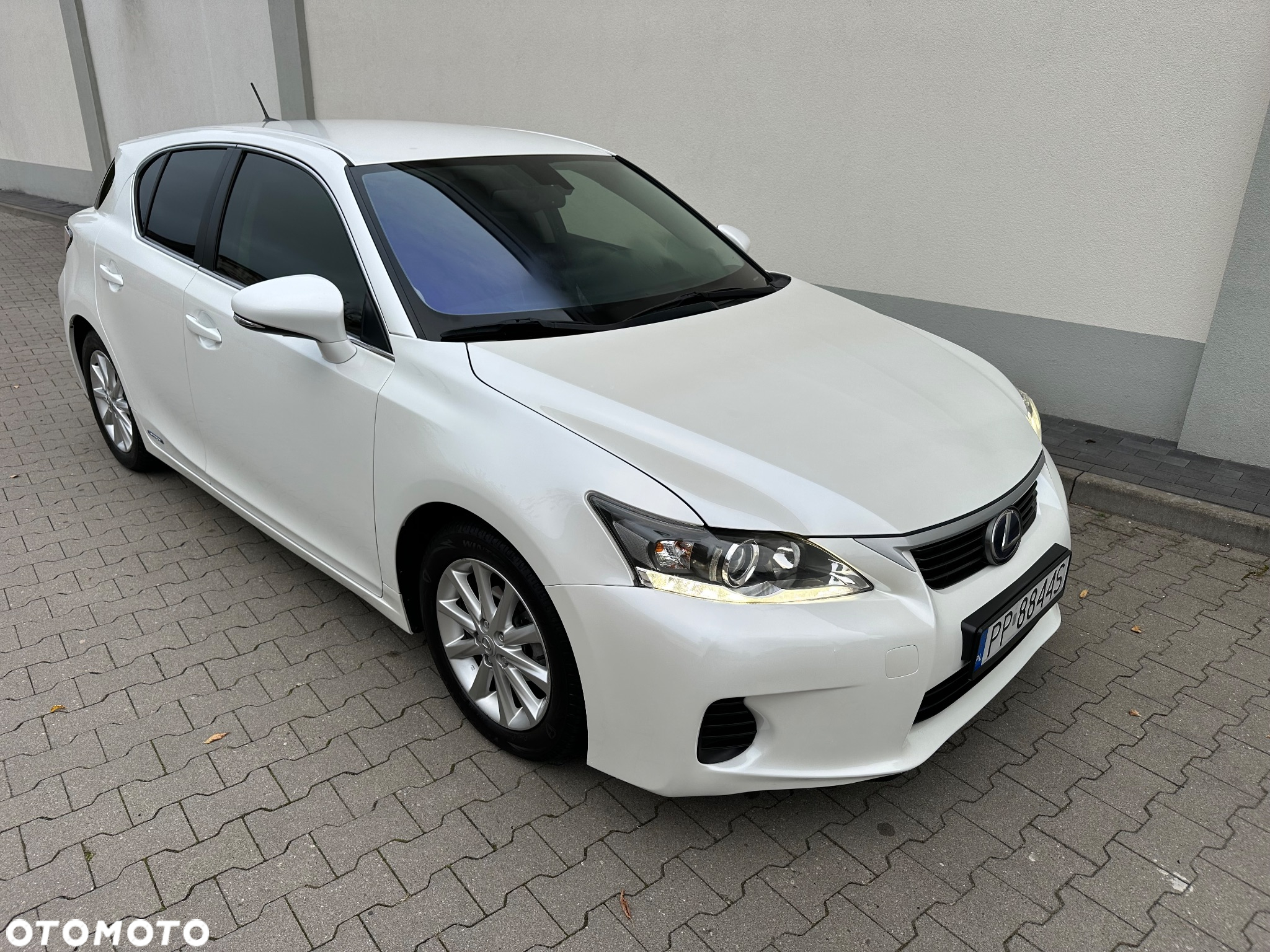 Lexus CT 200h - 12
