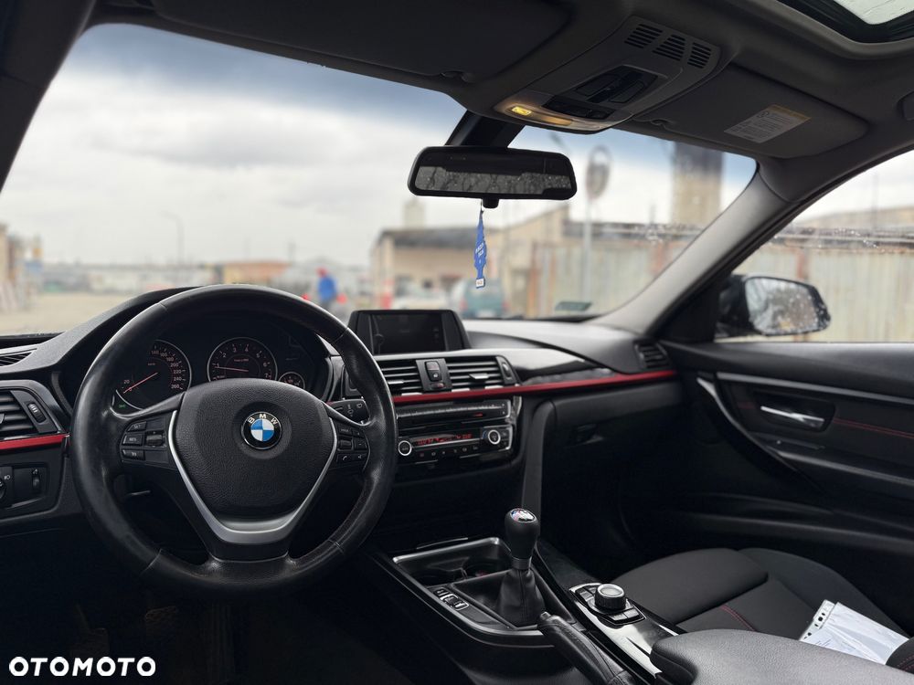 BMW Seria 3 320i Sport Line - 8