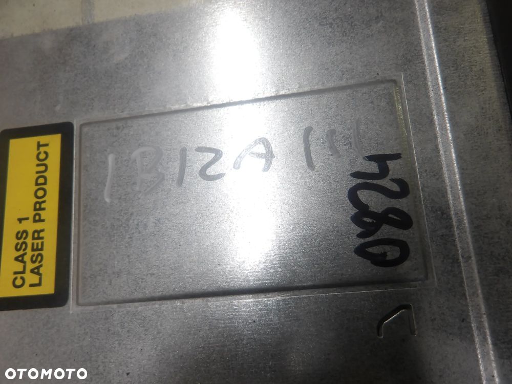 SEAT IBIZA III 06-09 1.4B 5D RADIO 6L0035156B - 2