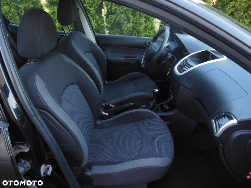 Peugeot 206 plus - 9