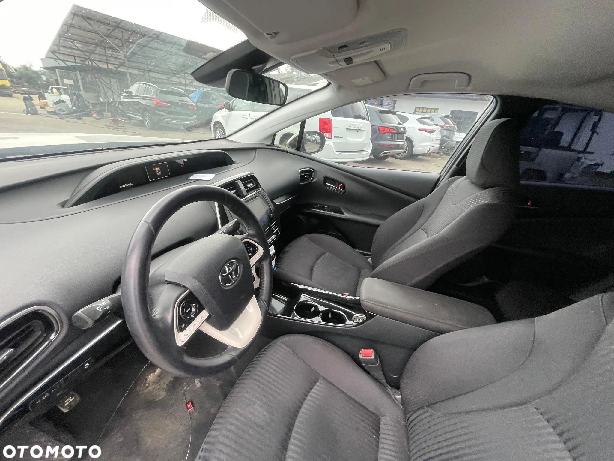 Toyota Prius Plug-in 1.8 Hybrid Executive - 16