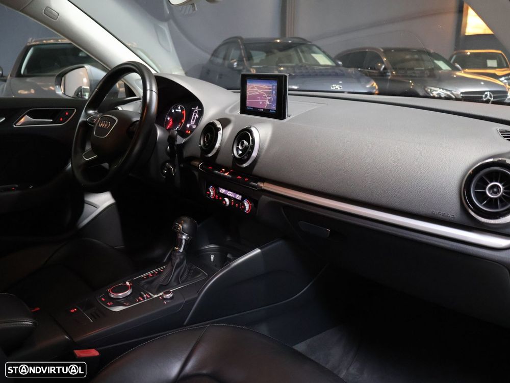 Audi A3 Sportback 1.6 TDI Sport S-Tronic - 6