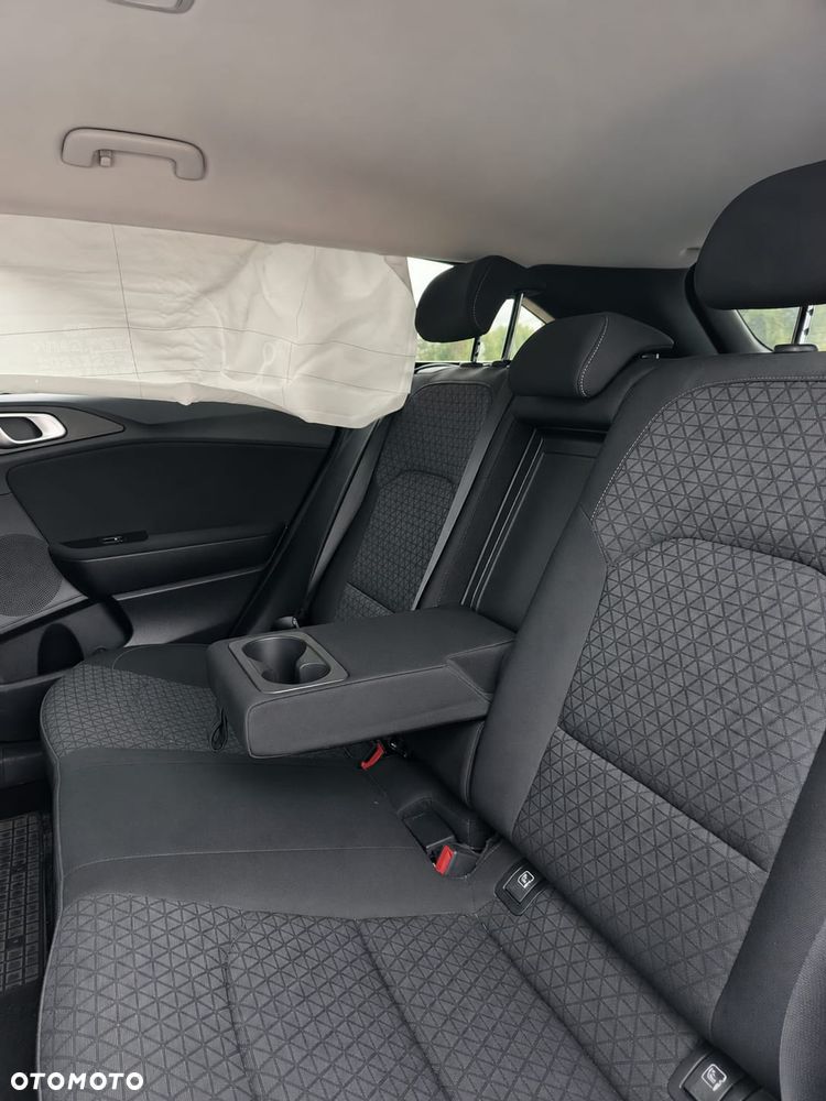 Kia Ceed 1.5 T-GDI M - 9