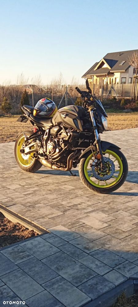 Yamaha MT - 7