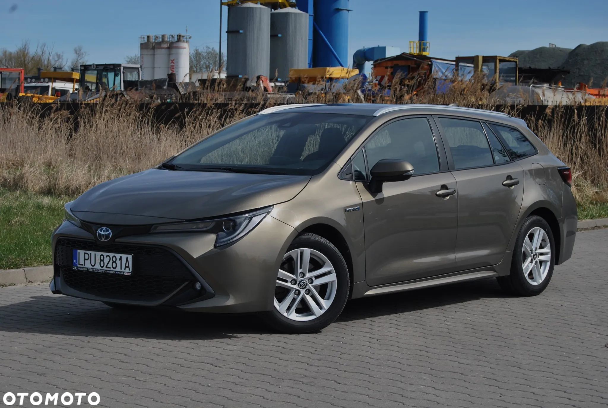 Toyota Corolla 2.0 Hybrid Touring Sports Business Edition - 1