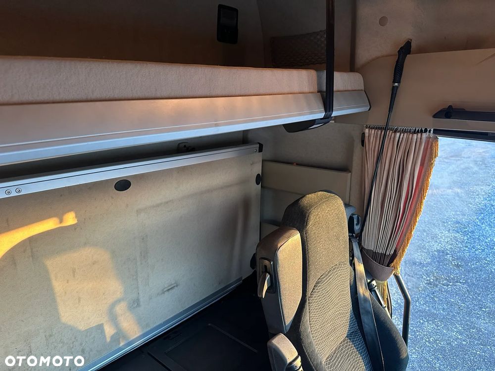 Mercedes-Benz ACTROS - 13