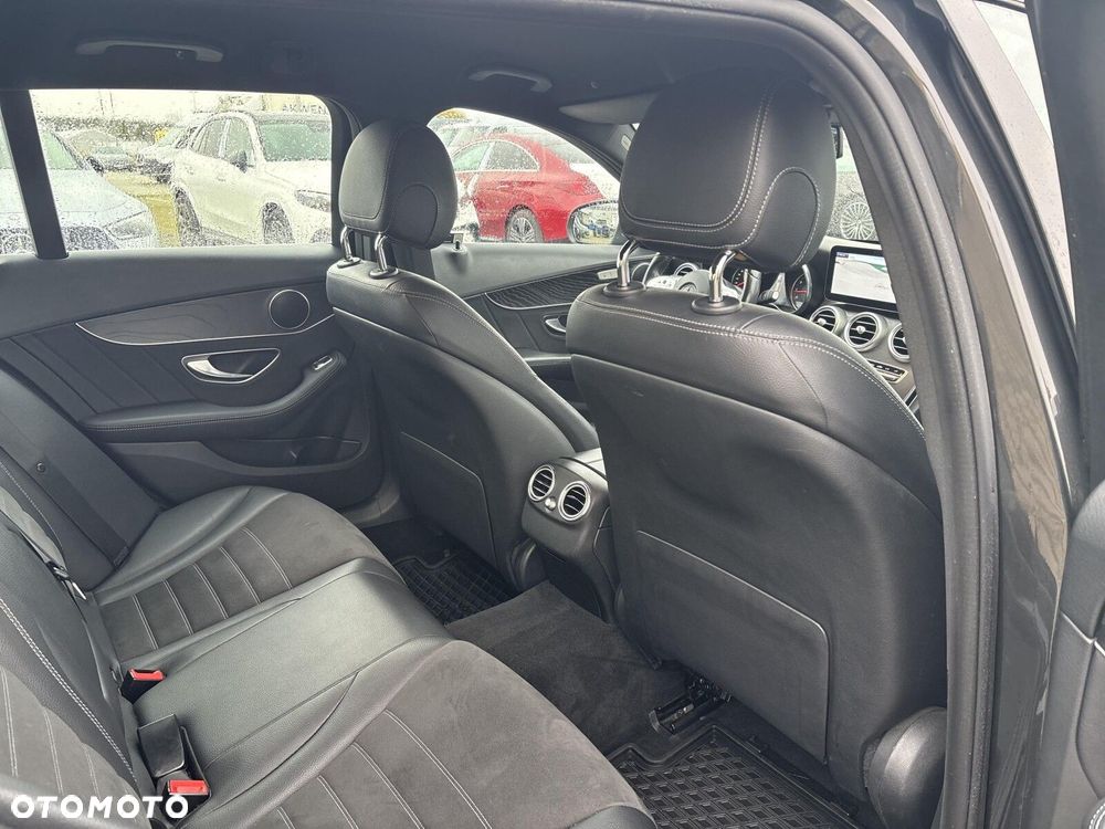 Mercedes-Benz Klasa C 200 4MATIC 9G-TRONIC - 18