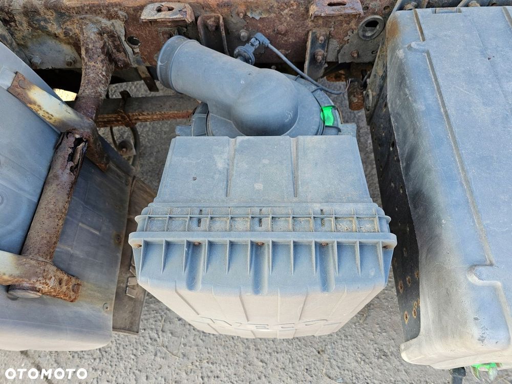 OBUDOWA FILTRA POWIETRZA IVECO EUROCARGO 3.9 5.9 TECTOR 00-06 rok - 3
