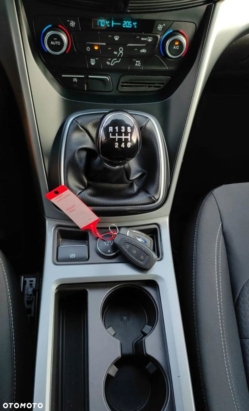 Ford Kuga - 23
