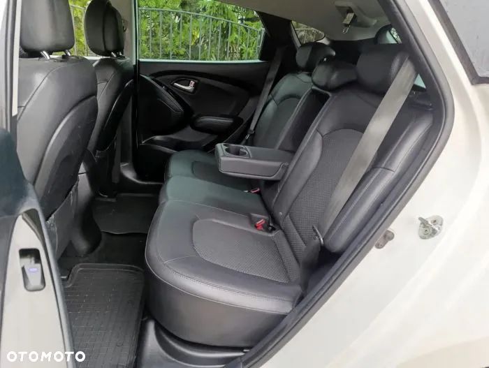 Hyundai ix35 1.7 CRDi 2WD blue Finale Gold - 11