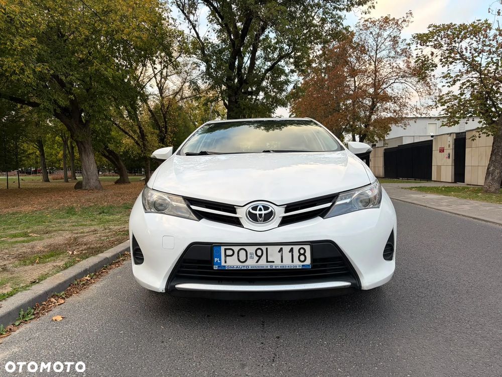 Toyota Auris - 12