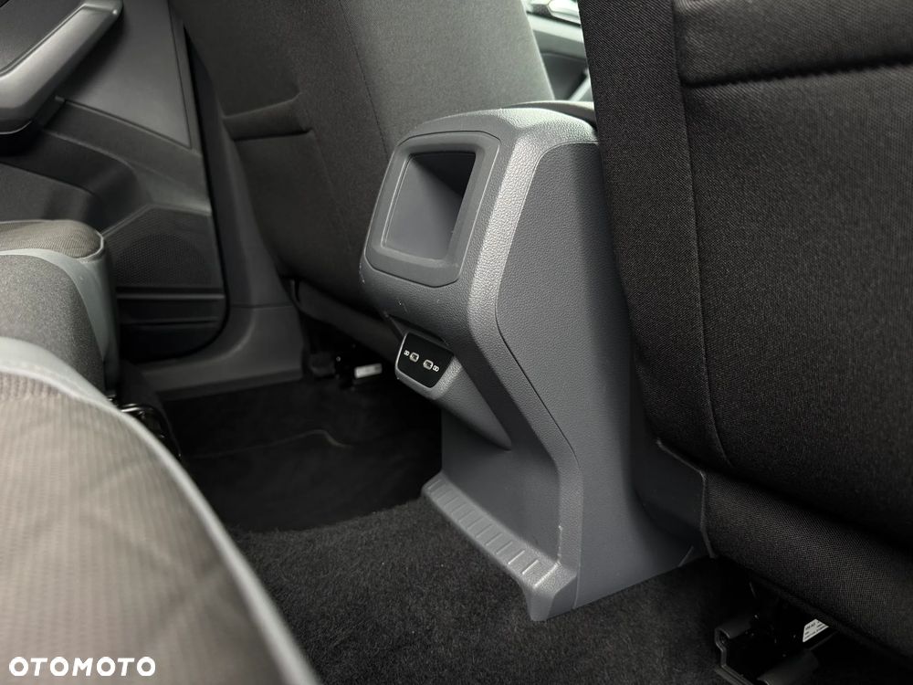 Volkswagen T-Cross - 28