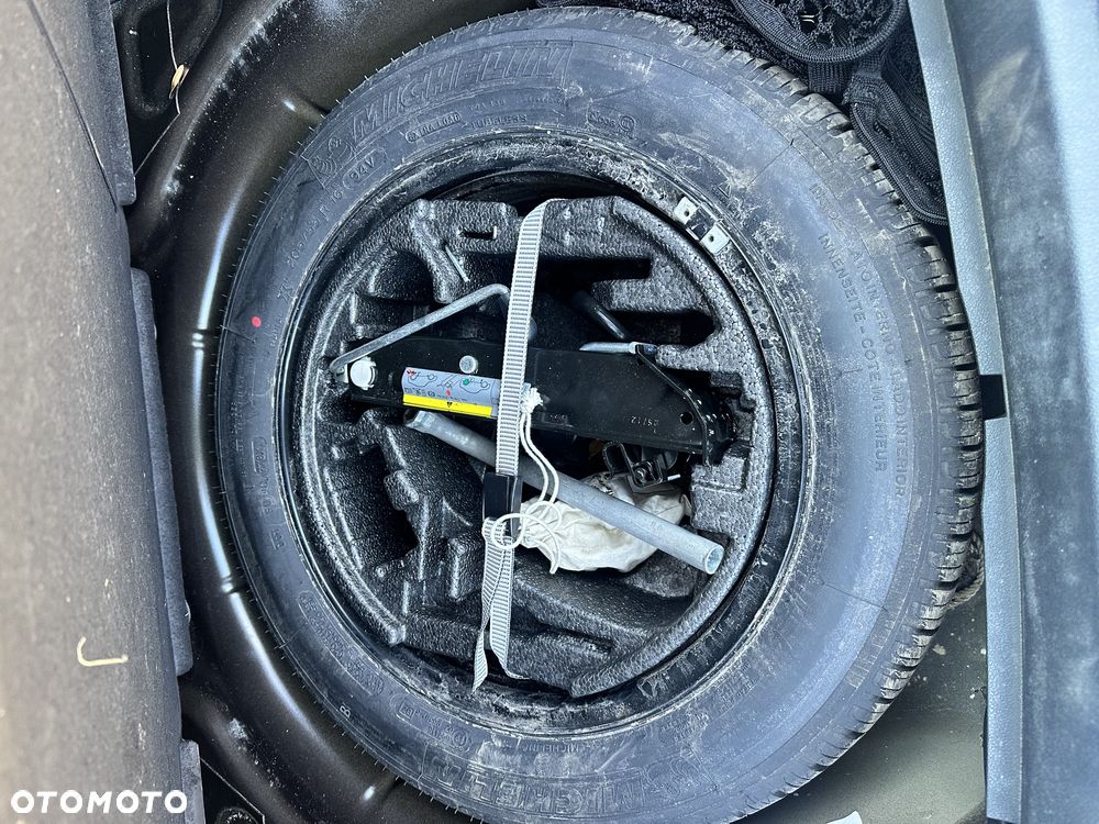 Skoda Superb 2.0 TDI DSG Exclusive - 38