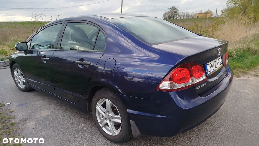 Honda Civic 1.8 Base - 8