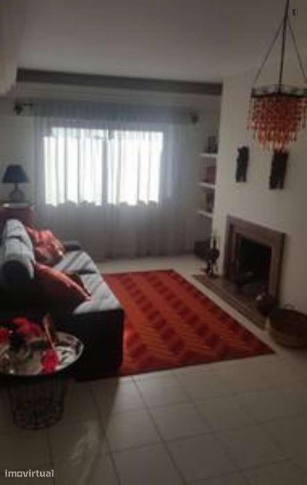 Quarto - localizado em Lisbon - Grande imagem: 4/23