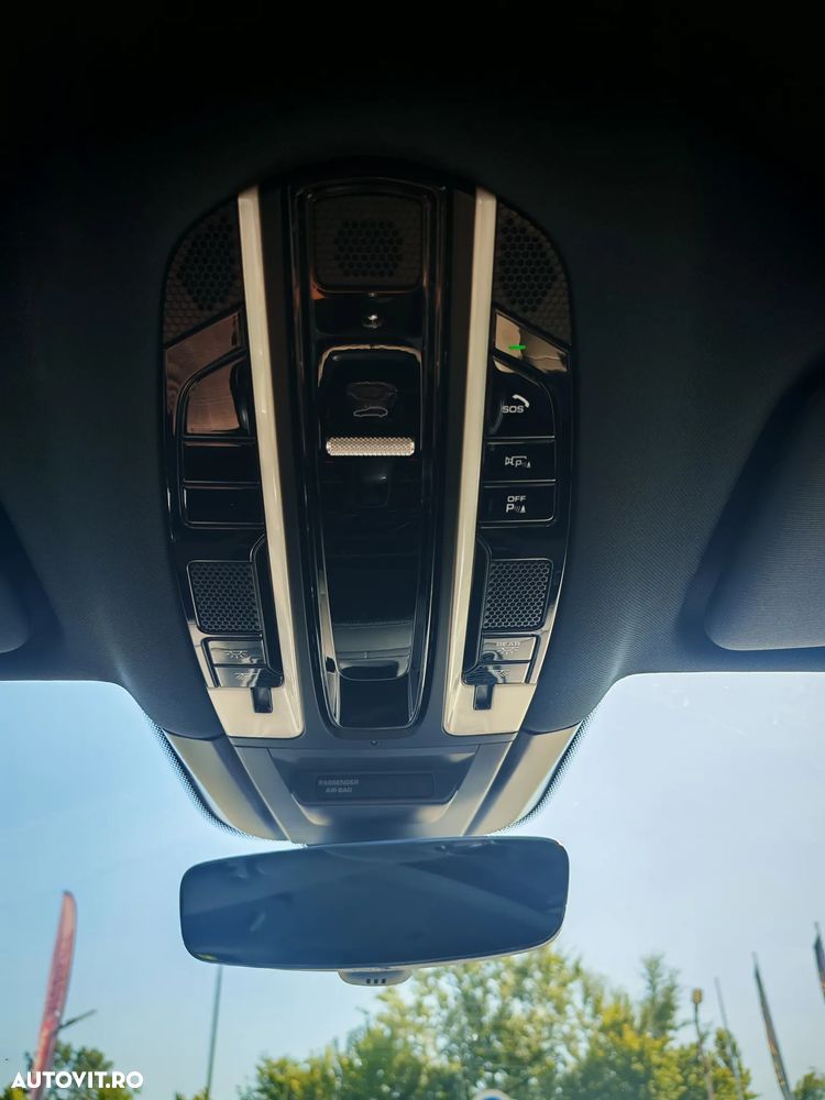 Porsche Cayenne - 19