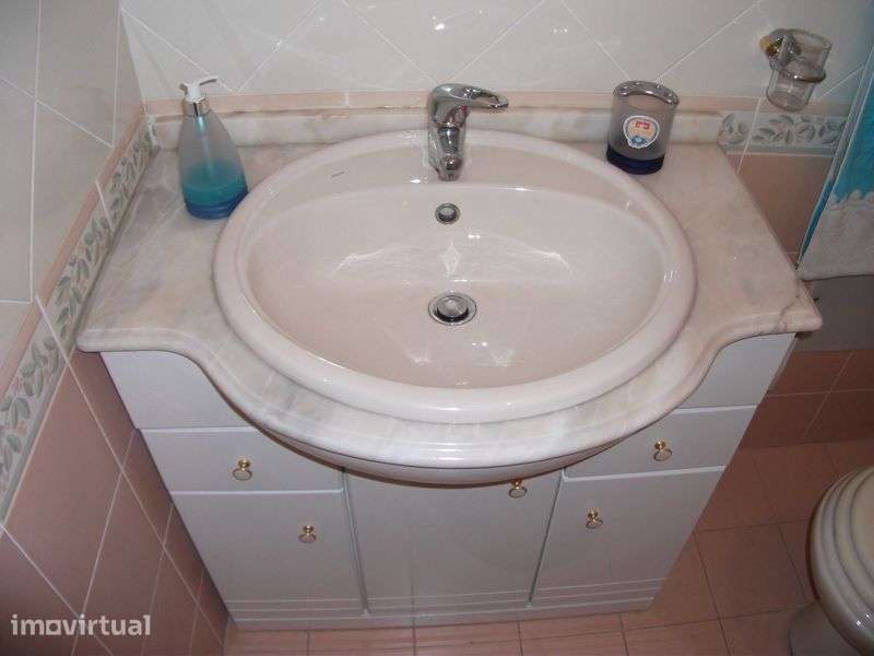 Apartamento T2 Torre da Marinha - Grande imagem: 3/12