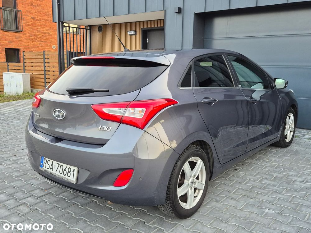 Hyundai i30 1.6 GDI Premium - 32