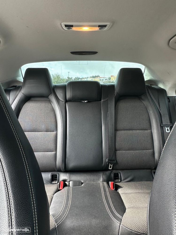 Mercedes-Benz CLA 220 CDI 7G-DCT - 12