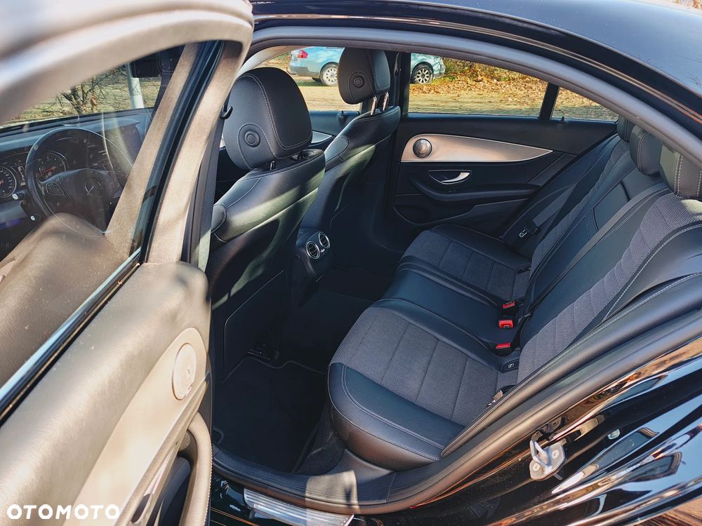 Mercedes-Benz Klasa E 220 d 9G-TRONIC - 15