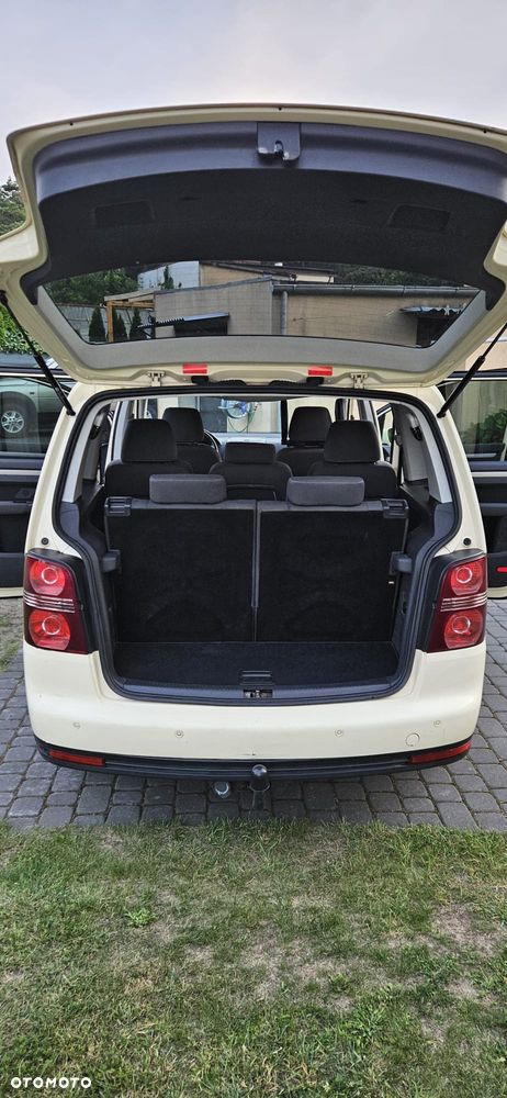 Volkswagen Touran 1.9 TDI DPF United - 24